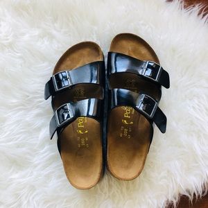 NWOT Black Patent Birkenstock’s